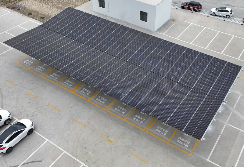 Comemorando a conclusão de outra estação de carregamento ecológica da WERAN!